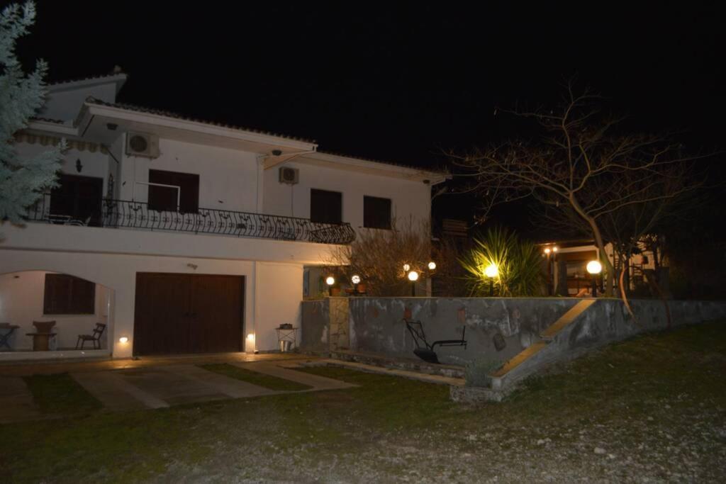 Villa Triple H Volos Esterno foto